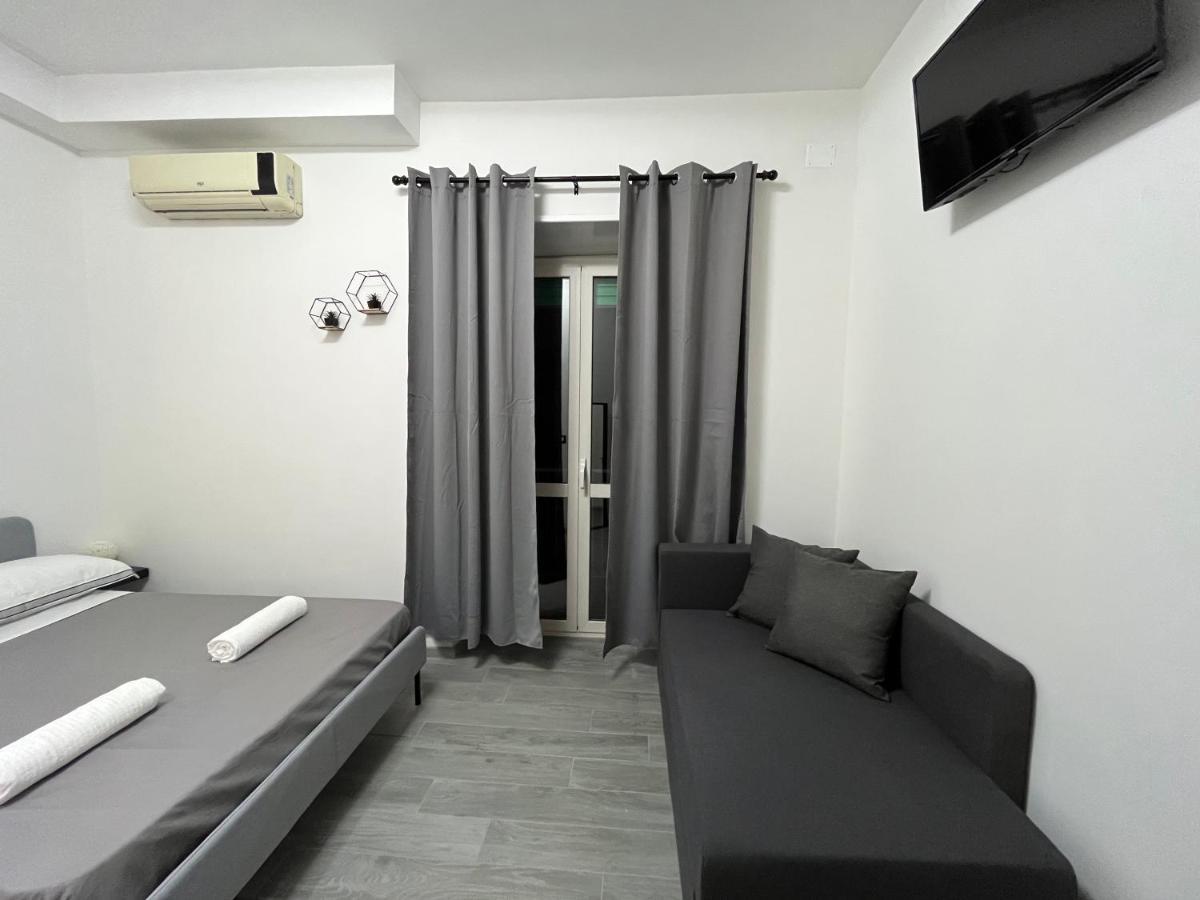 Dm Rome Holiday Екстер'єр фото